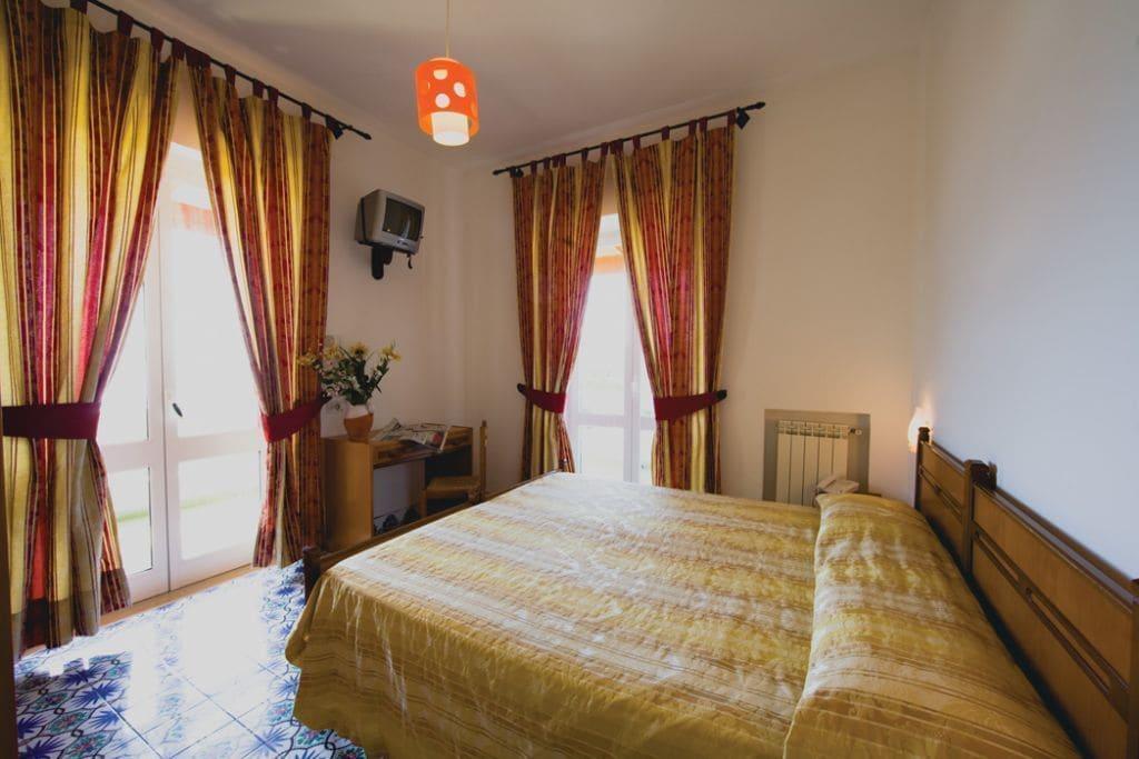 Hotel Al Bosco Forio  Bagian luar foto