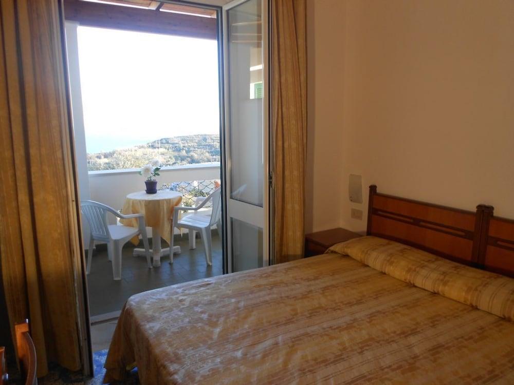 Hotel Al Bosco Forio  Bagian luar foto