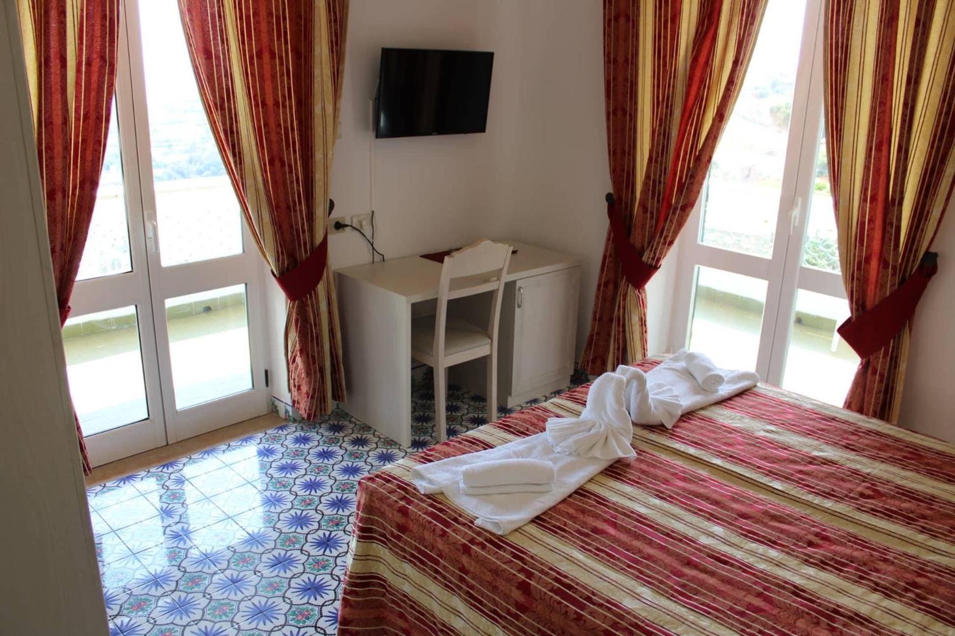 Hotel Al Bosco Forio  Bagian luar foto