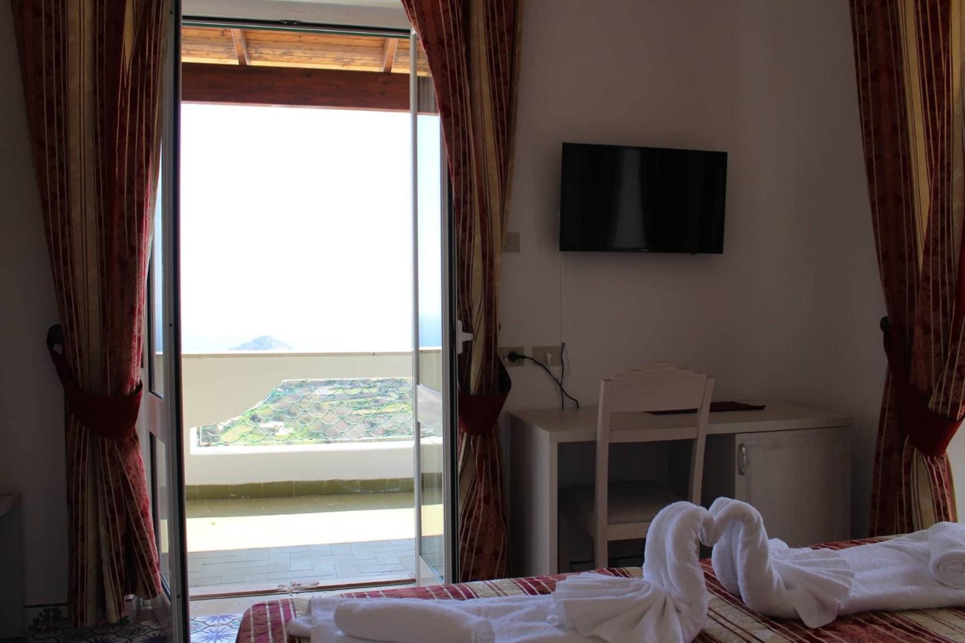 Hotel Al Bosco Forio  Bagian luar foto
