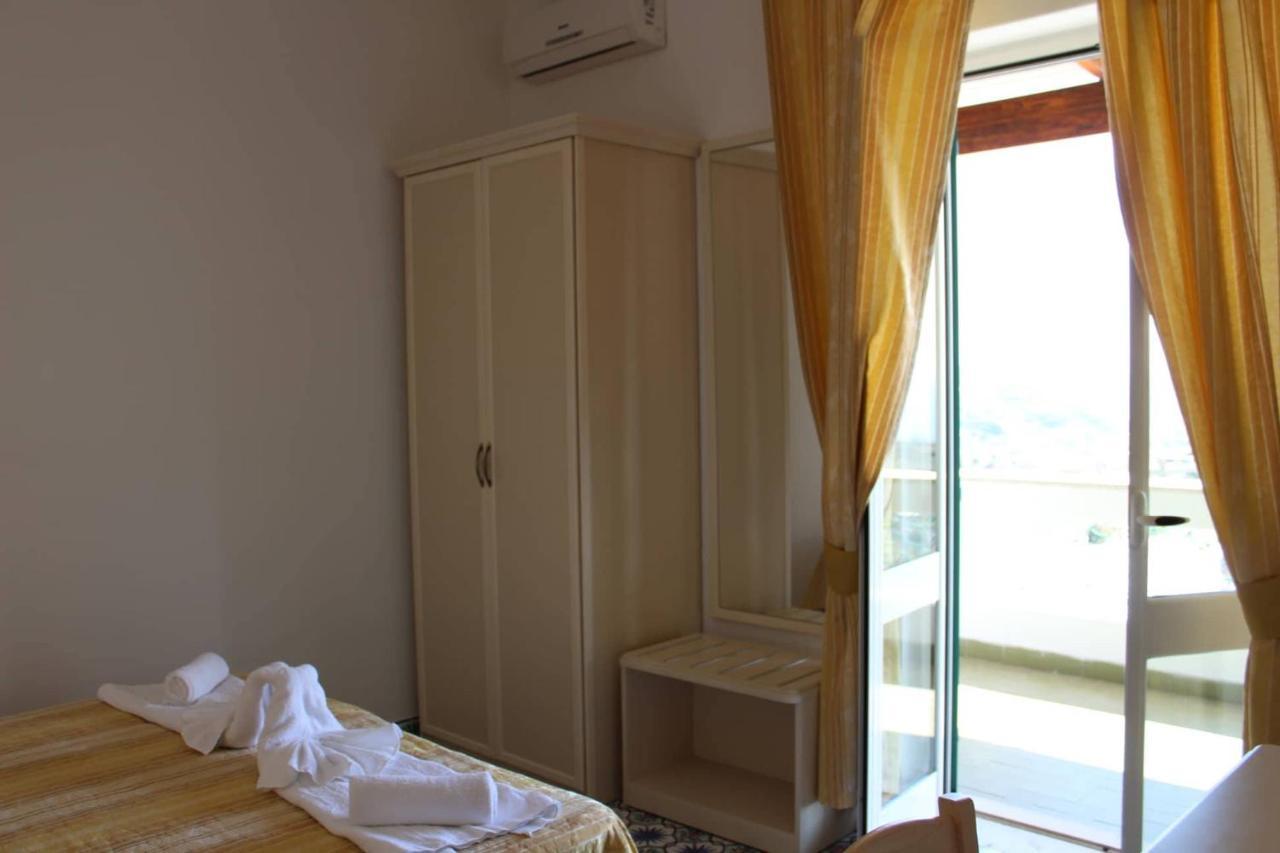 Hotel Al Bosco Forio  Bagian luar foto