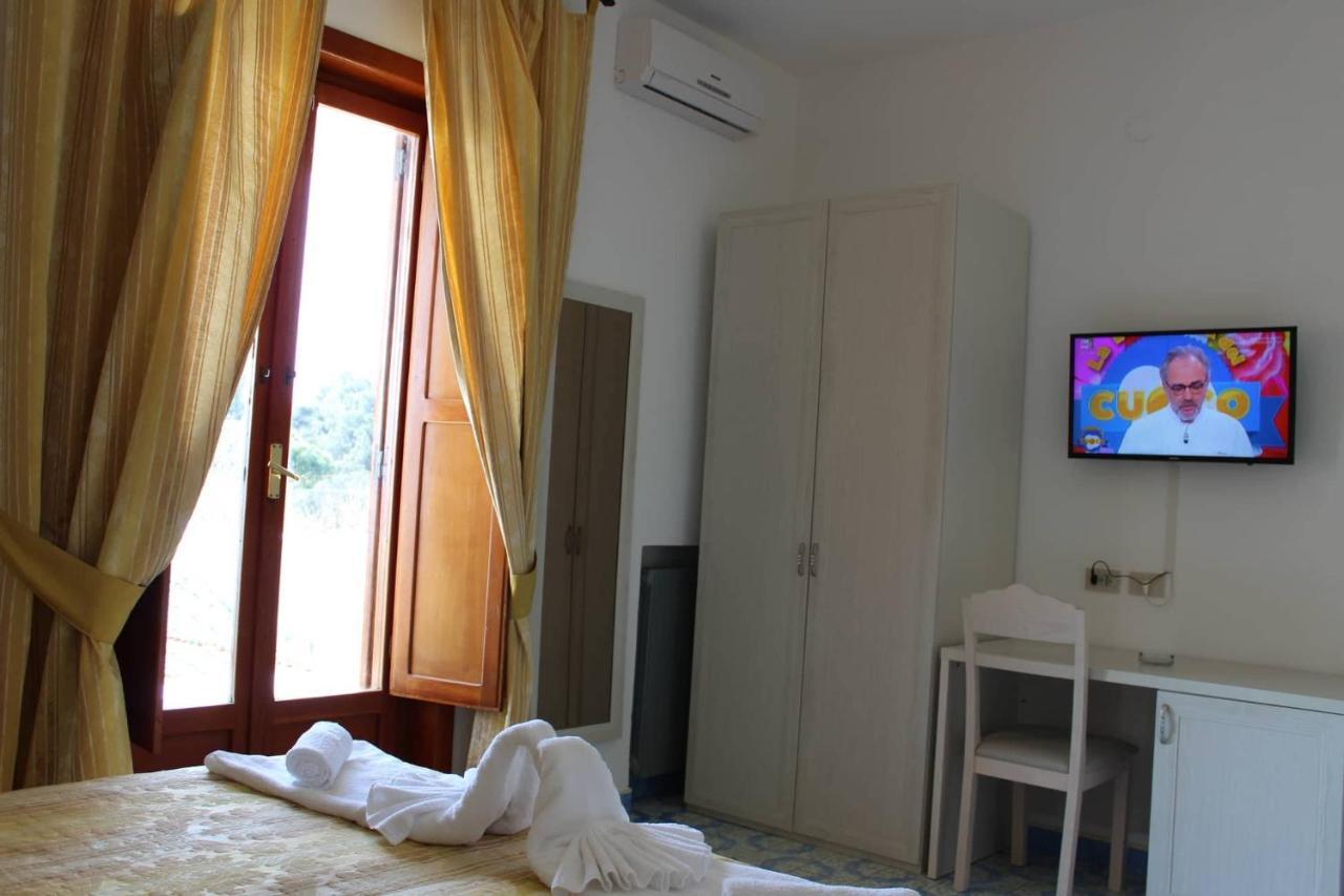 Hotel Al Bosco Forio  Bagian luar foto